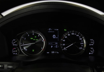 Подержанный автомобиль Lexus LX 2021 года (12 фото)