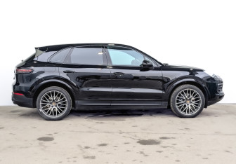 Подержанный автомобиль Porsche Cayenne 2021 года (4 фото)