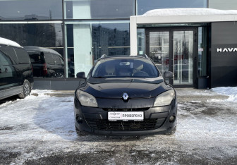 Подержанный автомобиль Renault Megane Wagon 2010 года (2 фото)