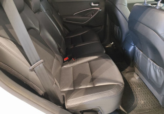Подержанный автомобиль Hyundai Santa Fe 2013 года (11 фото)