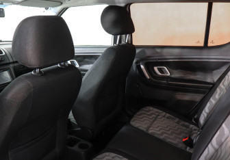 Подержанный автомобиль Skoda Fabia Hatchback 2010 года (12 фото)