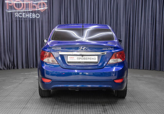 Подержанный автомобиль Hyundai Solaris Sedan 2013 года (6 фото)