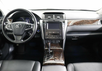 Подержанный автомобиль Toyota Camry Sedan 2015 года (6 фото)