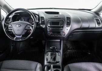 Подержанный автомобиль Kia Cerato Sedan 2017 года (6 фото)