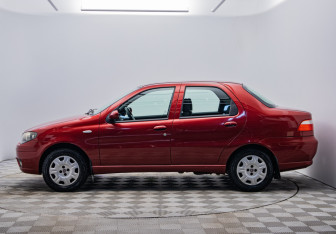 Подержанный автомобиль Fiat Albea 2011 года (2 фото)