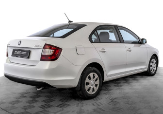 Подержанный автомобиль Skoda Rapid Liftback 2019 года (5 фото)