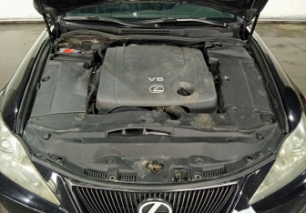 Подержанный автомобиль Lexus IS Sedan 2008 года (17 фото)