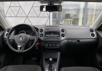 Подержанный автомобиль Volkswagen Tiguan 2011 года (11 фото)