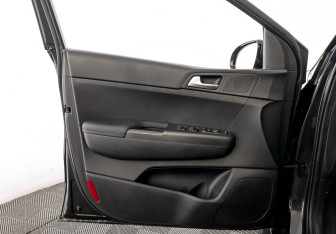 Подержанный автомобиль Kia Sportage 2018 года (19 фото)