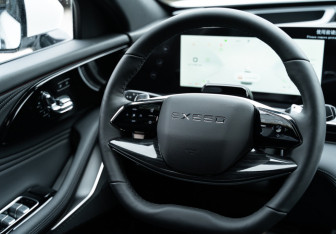 Новый Exeed RX 2025 (15 фото)