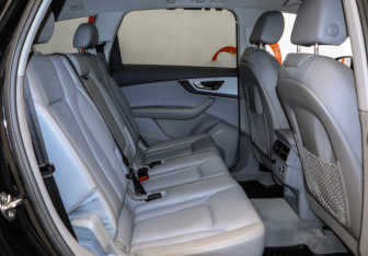 Подержанный автомобиль Audi Q7 2018 года (25 фото)