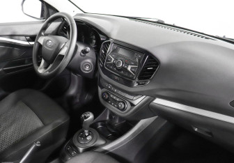 Подержанный автомобиль LADA (ВАЗ) Vesta Sedan 2016 года (5 фото)