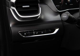 Подержанный автомобиль Geely Coolray 2021 года (18 фото)