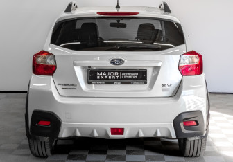 Подержанный автомобиль Subaru XV 2014 года (6 фото)