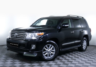 Подержанный автомобиль Toyota Land Cruiser Suv 2014 года (1 фото)