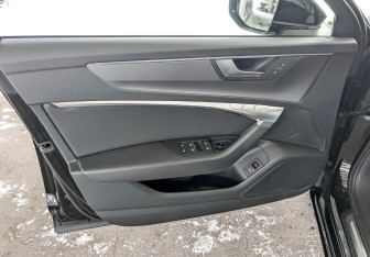 Подержанный автомобиль Audi A6 Sedan 2020 года (19 фото)