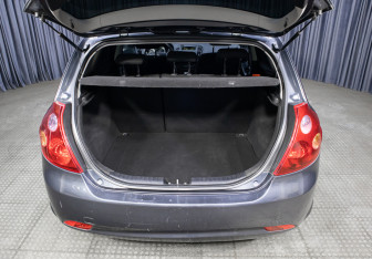 Подержанный автомобиль Kia Ceed Hatchback 2009 года (10 фото)