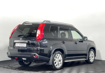 Подержанный автомобиль Nissan X-Trail 2012 года (5 фото)