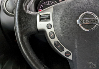 Подержанный автомобиль Nissan Qashqai 2012 года (25 фото)