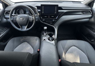Подержанный автомобиль Toyota Camry Sedan 2021 года (11 фото)