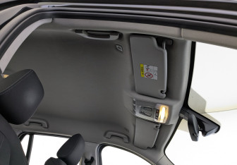 Подержанный автомобиль BMW X1 2017 года (22 фото)