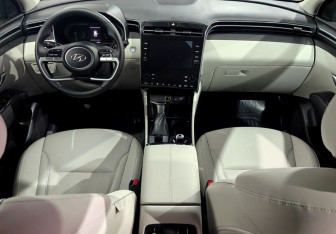 Подержанный автомобиль Hyundai Tucson 2024 года (11 фото)