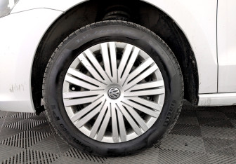 Подержанный автомобиль Volkswagen Polo Sedan 2019 года (18 фото)