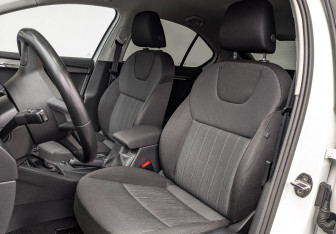 Подержанный автомобиль Skoda Octavia Liftback 2017 года (19 фото)