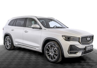 Подержанный автомобиль Geely Monjaro 2023 года (3 фото)