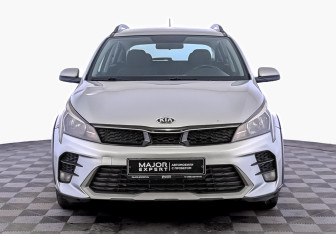 Подержанный автомобиль Kia Rio Hatchback 2021 года (2 фото)