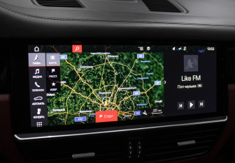 Подержанный автомобиль Porsche Cayenne 2019 года (19 фото)