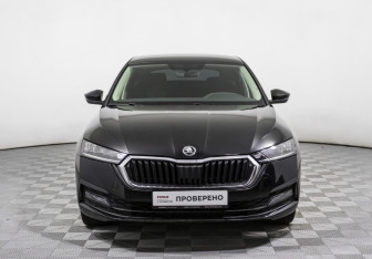 Подержанный автомобиль Skoda Octavia Liftback 2020 года (2 фото)