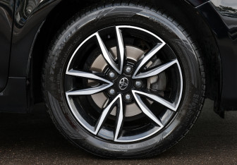 Подержанный автомобиль Toyota Camry Sedan 2017 года (19 фото)