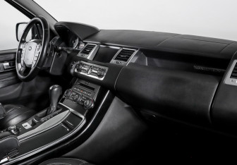 Подержанный автомобиль Land Rover Range Rover Sport 2009 года (12 фото)