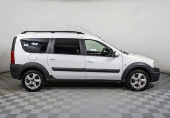 Подержанный автомобиль LADA (ВАЗ) Largus Wagon 2019 года (4 фото)