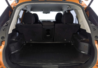 Подержанный автомобиль Nissan X-Trail 2019 года (10 фото)