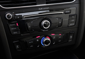 Подержанный автомобиль Audi A5 Coupe 2014 года (14 фото)