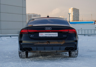 Подержанный автомобиль Audi A7 2020 года (6 фото)