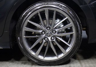 Подержанный автомобиль Toyota Camry Sedan 2025 года (27 фото)