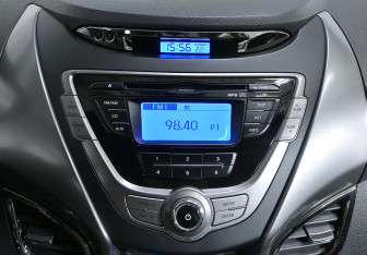 Подержанный автомобиль Hyundai Elantra Sedan 2012 года (15 фото)