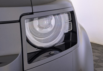 Подержанный автомобиль Land Rover Defender Suv 2021 года (11 фото)