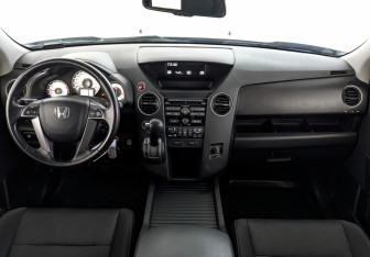 Подержанный автомобиль Honda Pilot 2012 года (14 фото)