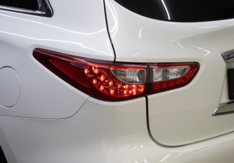 Подержанный автомобиль Infiniti QX60 2014 года (28 фото)