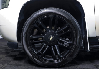 Подержанный автомобиль Chevrolet Tahoe 2012 года (25 фото)