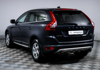 Подержанный автомобиль Volvo XC60 2010 года (7 фото)