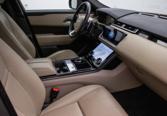 Подержанный автомобиль Land Rover Range Rover Velar 2018 года (9 фото)
