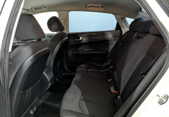 Подержанный автомобиль Kia Optima Sedan 2018 года (18 фото)