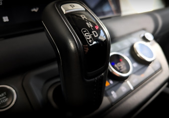 Подержанный автомобиль Land Rover Defender Suv 2021 года (26 фото)