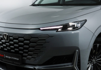 Подержанный автомобиль Changan UNI-K 2023 года (21 фото)