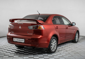 Подержанный автомобиль Mitsubishi Lancer Sedan 2012 года (5 фото)